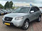 Hyundai Santa Fe 2.7i V6 Dynamic - Clima - Cruise - Trekhaak, Auto's, Voorwielaandrijving, Gebruikt, Zwart, 2000 kg