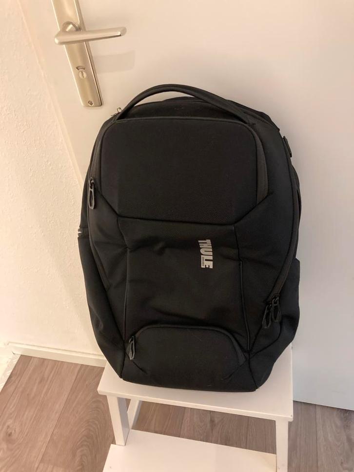 Zwarte Thule Rugtas - Stevig & Gebruikt, Sieraden, Tassen en Uiterlijk, Tassen | Rugtassen, Gebruikt, Overige merken, 25 tot 40 cm