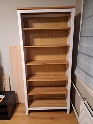 2x Ikea Hemnes boekenkast. beschikbaar voor biedingen