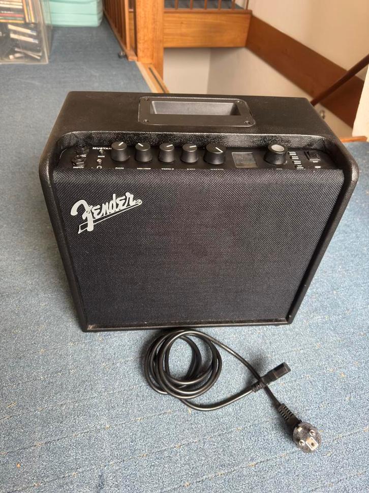 Fender Mustang LT25 Gitaarversterker, Muziek en Instrumenten, Versterkers | Bas en Gitaar, Gebruikt, Gitaar, Minder dan 50 watt