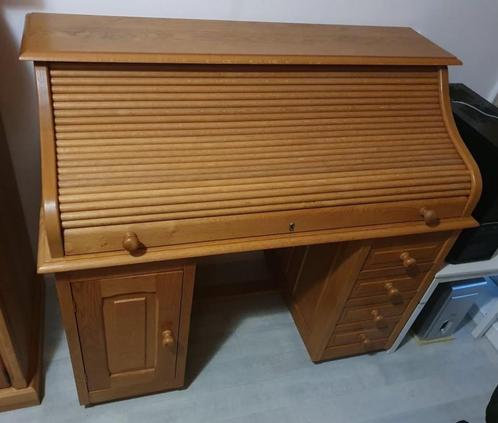 Bureau blank eiken met rolluik in mooie staat, Huis en Inrichting, Bureaus, Zo goed als nieuw, Ophalen
