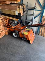 Grondfrees Machine 16 pk te huur, Doe-het-zelf en Verbouw, Gereedschap | Freesmachines, Ophalen of Verzenden, Benzine, Tuinfrees