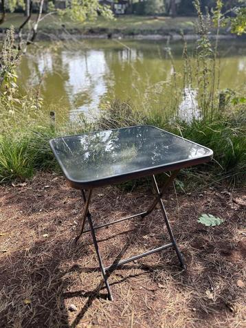 inklapbare tuintafel beschikbaar voor biedingen