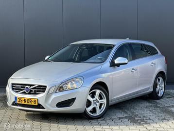 Volvo V60 2.0T Momentum | CRUISE | CLIMA | TREKHAAK | beschikbaar voor biedingen