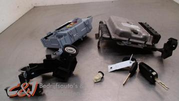 Kontaktslot + computer van een Fiat Fiorino beschikbaar voor biedingen