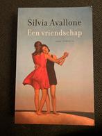 Een vriendschap - Silvia Avallone, Ophalen of Verzenden, Zo goed als nieuw