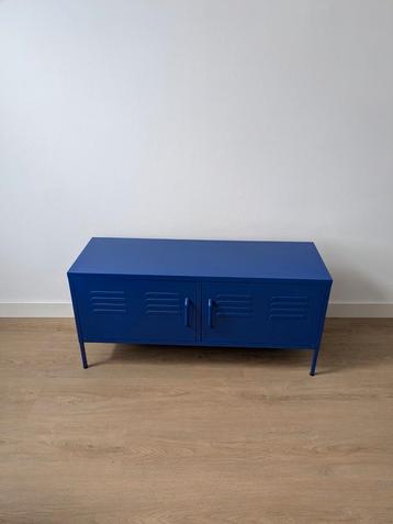 Blauw metalen kastje beschikbaar voor biedingen