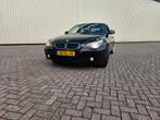 BMW 5-Serie 2.5 I 523 AUT 2006 Zwart, Auto's, Automaat, Achterwielaandrijving, 1800 kg, 2497 cc