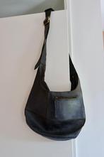 Leren schoudertas Chick on a mission. Design Patricia Bos., Overige merken, Bruin, Ophalen of Verzenden, Zo goed als nieuw