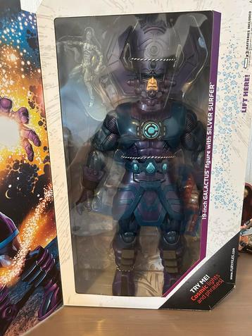 Marvel Universe Galactus Dark Variant + Silver Surfer beschikbaar voor biedingen