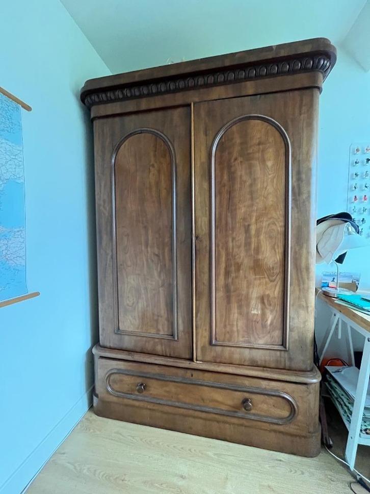 Antieke Franse mahonie kledingkast, Antiek en Kunst, Antiek | Meubels | Kasten, Ophalen