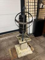 Zonnewijzer met bijhorende sokkel, Ophalen, Gebruikt