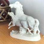 Vintage Wallendorf paarden beeld., Antiek en Kunst, Antiek | Porselein, Ophalen of Verzenden