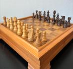 Verhoogd ingelegd schaakbord (30/30/7) / schaakstukken K6,5, Ophalen of Verzenden, Gebruikt