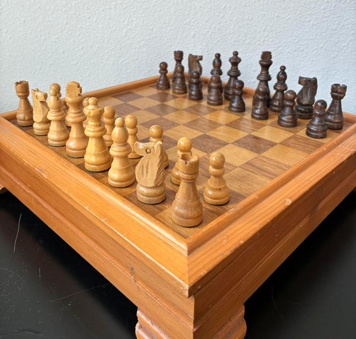 Verhoogd ingelegd schaakbord (30/30/7) / schaakstukken K6,5, Hobby en Vrije tijd, Gezelschapsspellen | Bordspellen, Gebruikt, Ophalen of Verzenden