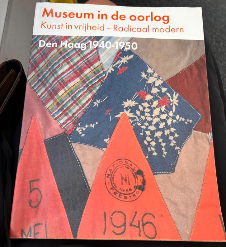 Museum in de oorlog, Boeken, Kunst en Cultuur | Beeldend, Gelezen, Schilder- en Tekenkunst, Ophalen of Verzenden