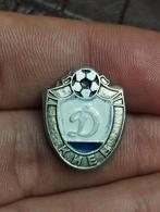 Verzamelinsigne van de USSR-voetbalclub Dynamo Kiev, Ophalen of Verzenden, Zo goed als nieuw, Sport