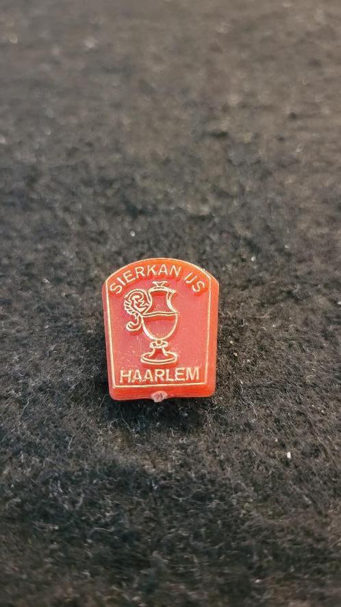 Sierkan ijs Haarlem speldje, Verzamelen, Speldjes, Pins en Buttons, Zo goed als nieuw, Speldje of Pin, Merk, Verzenden