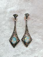 Mooie Zilveren Art Deco Oorstekers met Opaal en Markesietjes, Sieraden, Tassen en Uiterlijk, Antieke sieraden, Verzenden, Zilver