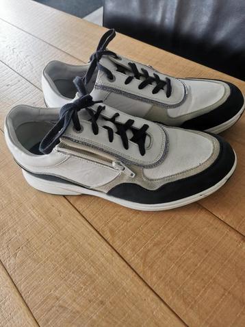 Xensible sneakers 42H beschikbaar voor biedingen
