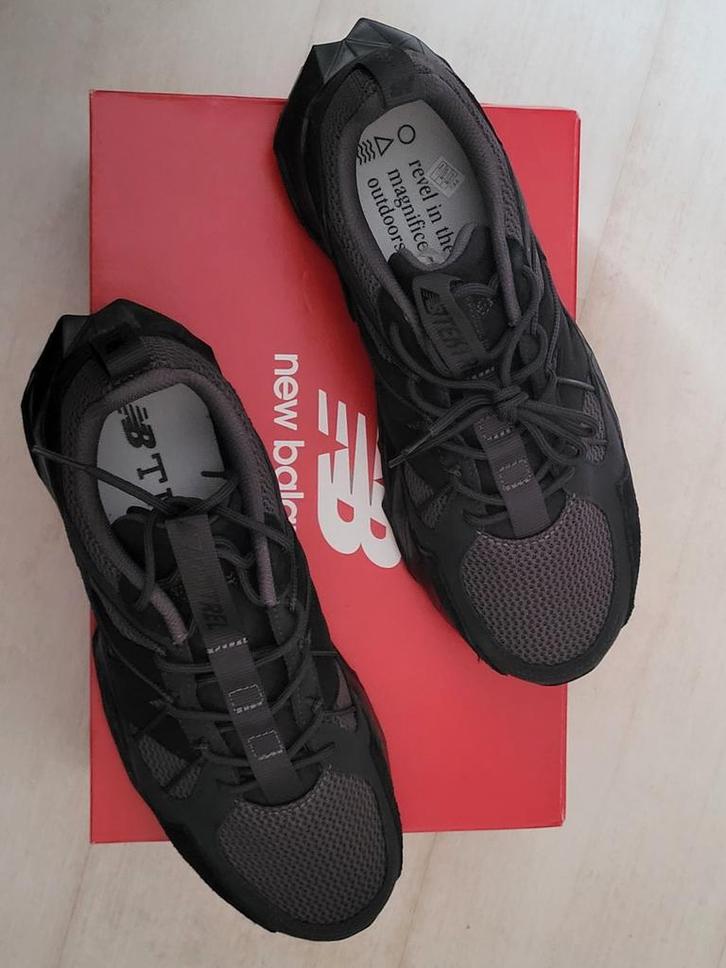 Nieuw in doos New Balance hardloopschoenen., Kleding | Heren, Schoenen, Nieuw, Sportschoenen, Zwart, Ophalen of Verzenden