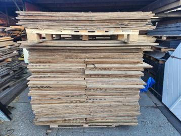 142 - Underlayment, constructieplaten, houten platen beschikbaar voor biedingen