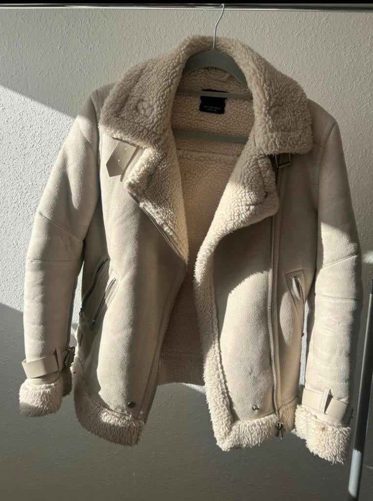 Winterjas Bershka, Ophalen of Verzenden, Zo goed als nieuw, Maat 36 (S), Beige