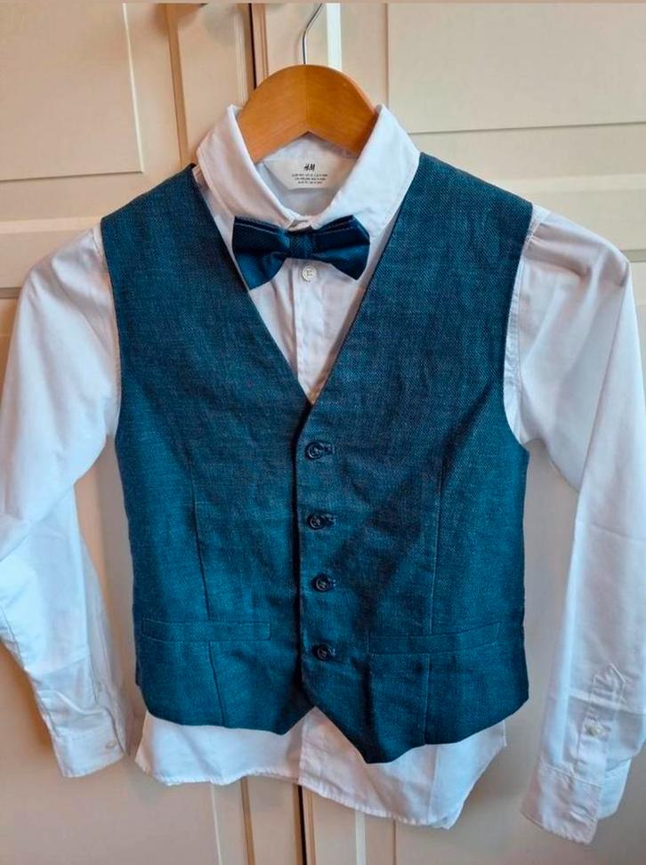 feestkleding witte blouse + giletje + strik maat 140, Kinderen en Baby's, Kinderkleding | Maat 140, Zo goed als nieuw, Jongen