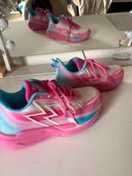 Basketbal/volleybalschoenen / indoorschoenen maat 39, Sport en Fitness, Volleybal, Ophalen, Zo goed als nieuw, Schoenen