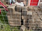 Betonnen stenen af te halen in Deventer, Ophalen, Gebruikt, Klinkers, Minder dan 5 m²