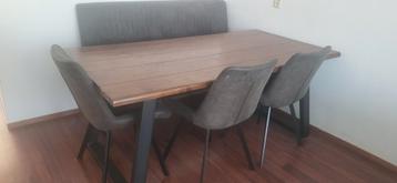 Eetkamertafel 160x90 cm U poten  beschikbaar voor biedingen