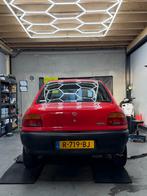 Mazda 121 Bolhoed Rood uit 1994, Auto's, Particulier, Sedan, Geïmporteerd, 1324 cc