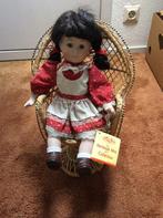 Pop met rieten stoel, Verzamelen, Ophalen of Verzenden, Zo goed als nieuw, Pop