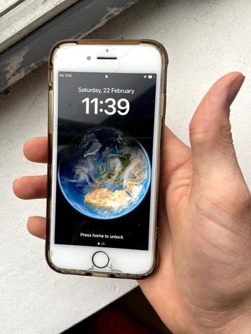 iPhone 8, 64GB met telefoonhoesje en screenprotector beschikbaar voor biedingen