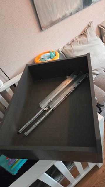 Ikea pax spiegeldeur en witte deur. smalle lade gratis - afbeelding 1