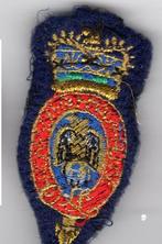 Embleem vogel in rood ovaal met goud blauwe kroon, Verzamelen, Speldjes, Pins en Buttons, Verzenden, Zo goed als nieuw, Overige onderwerpen