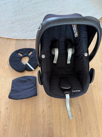 Maxi Cosi Autostoeltje + Newborn Kussens beschikbaar voor biedingen