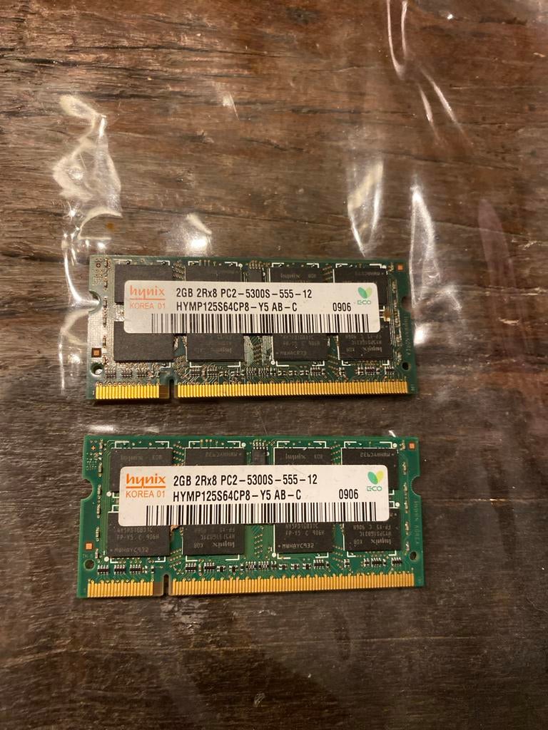Hynix 2GB DDR2 PC2-5300S Geheugen - 2 stuks, Computers en Software, RAM geheugen, Gebruikt, Ophalen of Verzenden, DDR2, Desktop