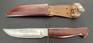 Vintage Okapi mes Made in Germany met leren schede beschikbaar voor biedingen