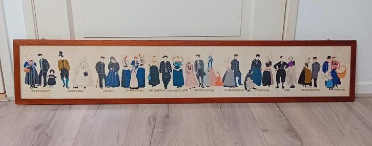 geborduurd en mooi ingelijst borduurwerk Klederdrachten, Hobby en Vrije tijd, Borduren en Borduurmachines, Zo goed als nieuw, Overige typen