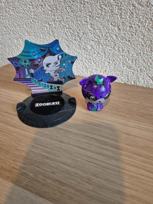 Zoobles paars Spooky Stripez Cat Zooble Spooky Griezelige, Verzamelen, Speelgoed, Zo goed als nieuw, Ophalen of Verzenden
