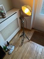 Vloerlamp, Huis en Inrichting, Lampen | Vloerlampen, Ophalen of Verzenden, Zo goed als nieuw, Minder dan 100 cm, Metaal