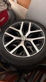 VW Beetle Dune Velgen met Winterbanden 235/45R18, Ophalen, 18 inch, Gebruikt, Banden en Velgen