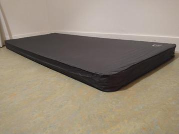Human nature zelf opblaasbaar matras 10 cm.  beschikbaar voor biedingen