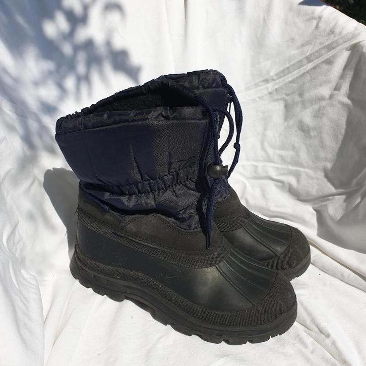 Stoere donkerblauwe snowboots. Mt 37. merk Mountain Peak, Kleding | Dames, Schoenen, Zo goed als nieuw, Snowboots, Blauw, Ophalen of Verzenden