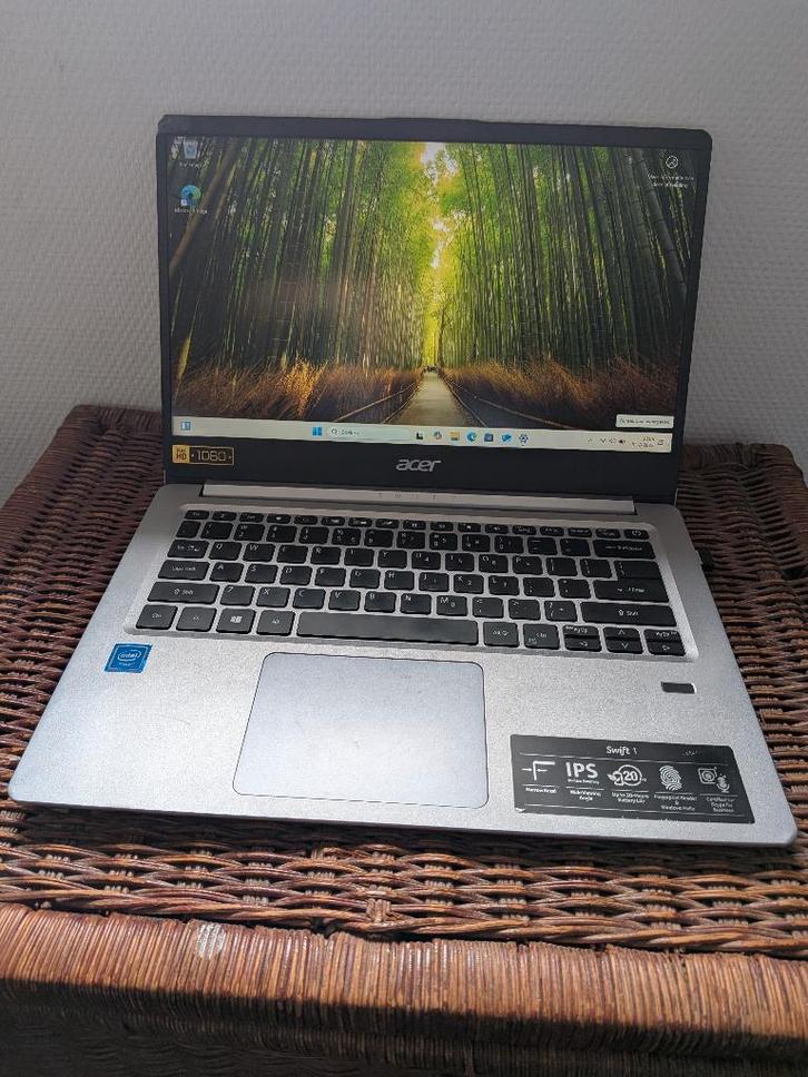 laptop, Computers en Software, Windows Laptops, Gebruikt, 14 inch, SSD, Minder dan 2 Ghz, 4 GB, Qwerty, Met videokaart, Ophalen of Verzenden