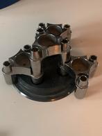 Metalen Kandelaar chroom lijkt op nagel 4 stuks onderzetter, Huis en Inrichting, Woonaccessoires | Kandelaars en Kaarsen, Gebruikt