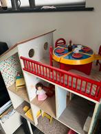 Mooi groot poppenhuis met toebehoren, Verzamelen, Ophalen of Verzenden, Gebruikt, Poppenhuis