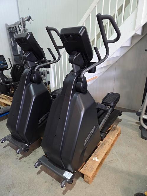 PROFESSIONELE TRAININGSMACHINE!
De CE900LED crosstrainer, Sport en Fitness, Fitnessmaterialen, Zo goed als nieuw, Overige typen
