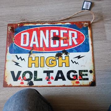 danger high voltage metaal bord sign man cave beschikbaar voor biedingen